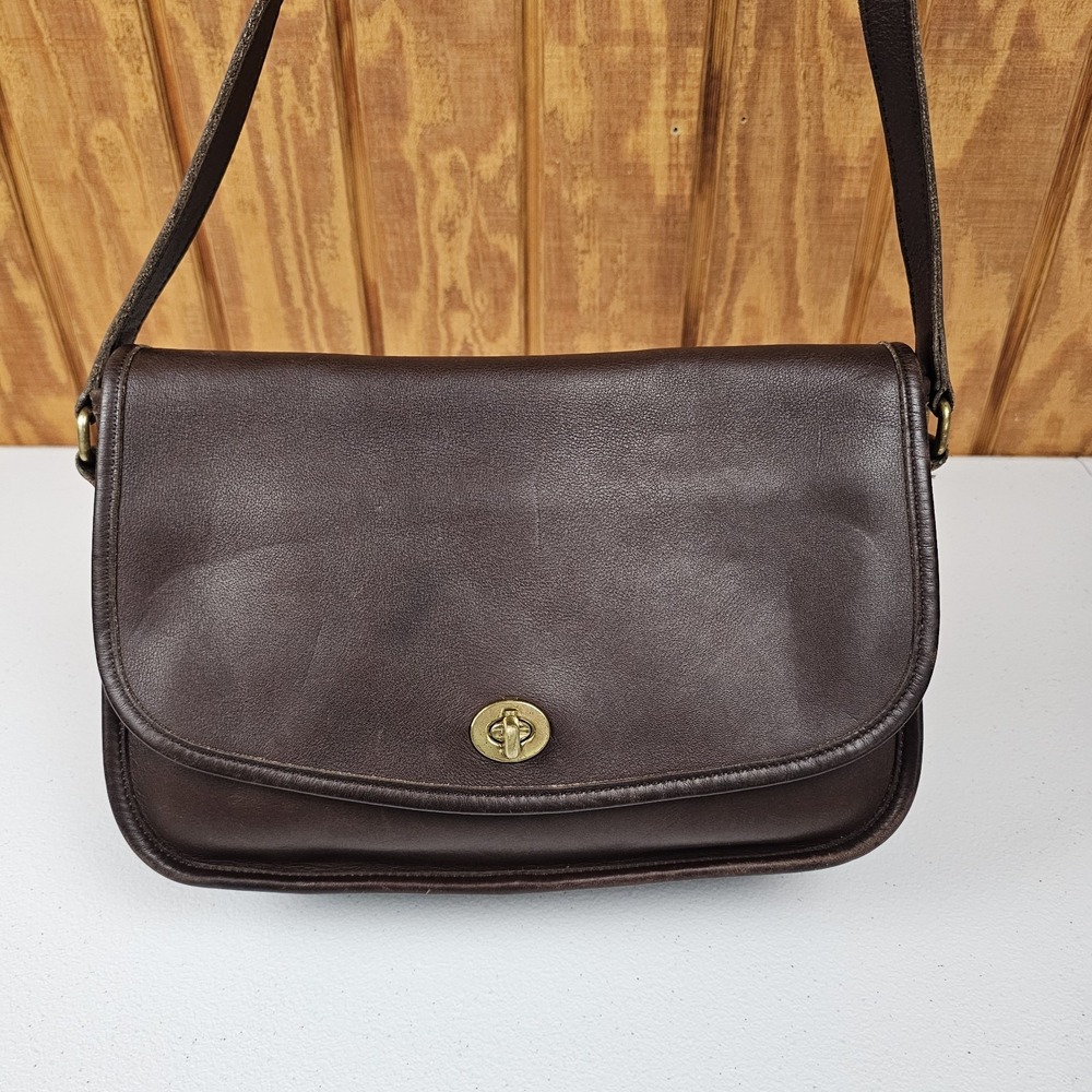 Vintage Coach 9790 City Bag Shoulder Bag Turnlock Crossbody Chocolate Brown